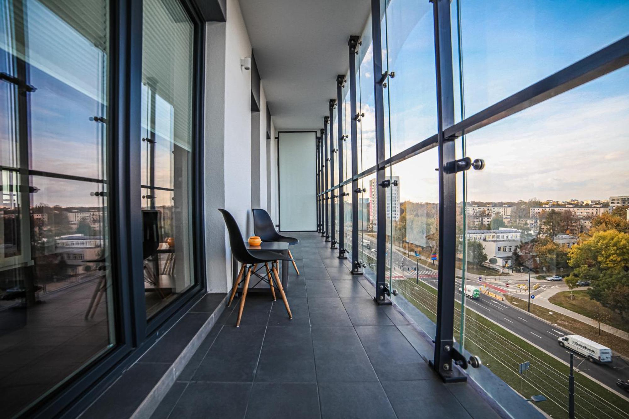 Big City Life Apartments - Bliska Wola Tower A 바르샤바 외부 사진