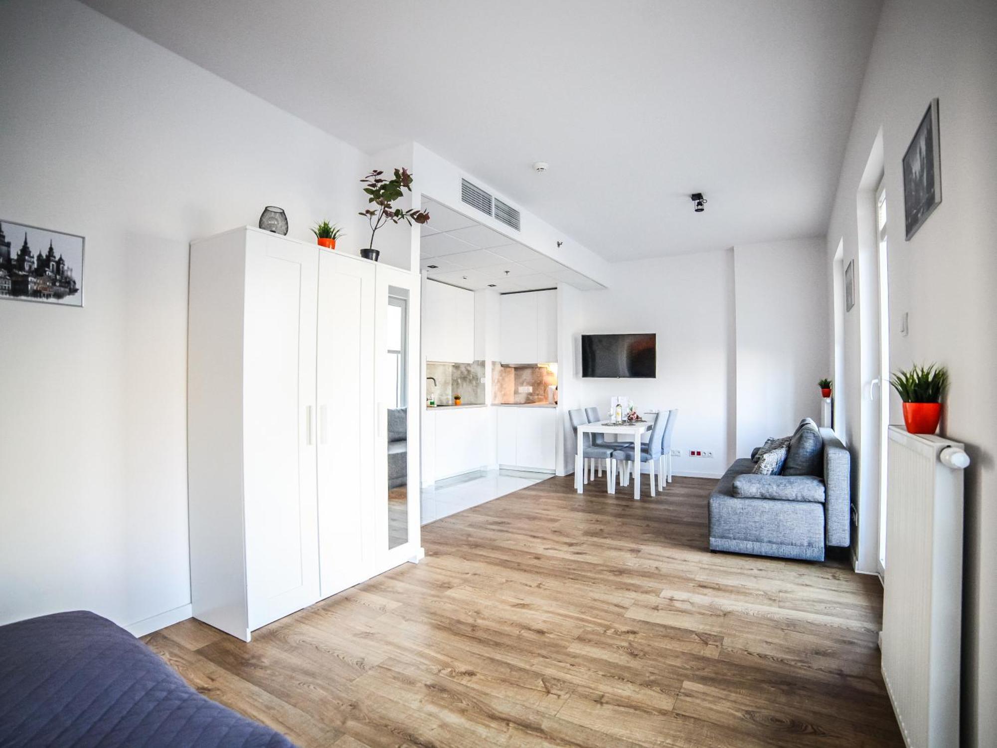 Big City Life Apartments - Bliska Wola Tower A 바르샤바 외부 사진
