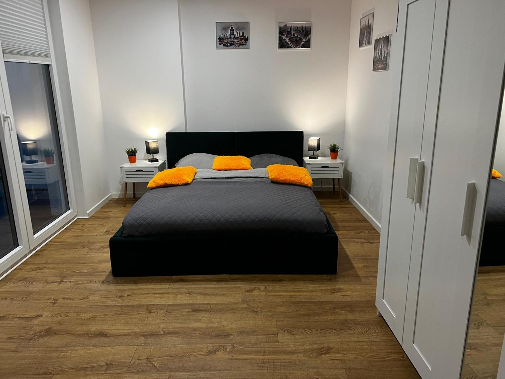Big City Life Apartments - Bliska Wola Tower A 바르샤바 외부 사진